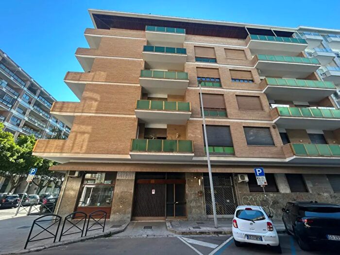 Appartamento con 5 locali in vendita in Via Braccio Martello, Lecce