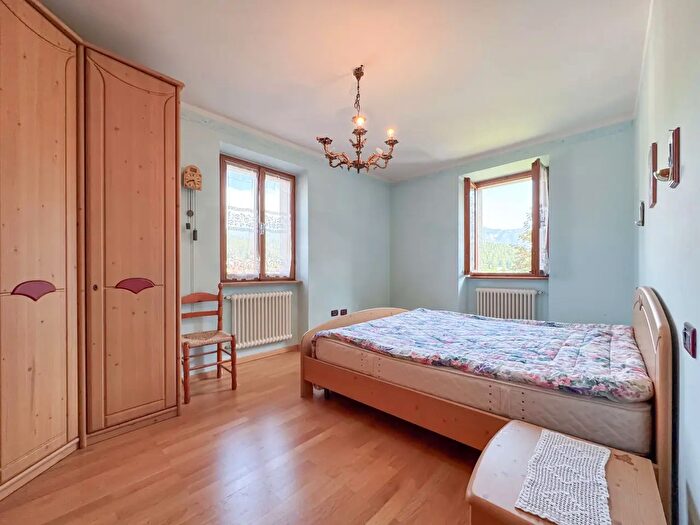 Appartamento con 8 locali in vendita in Vicolo San Romedio, Predaia