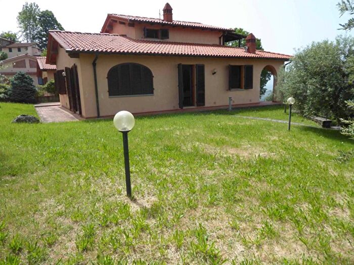 Casa con 6 locali in affitto in Reggello