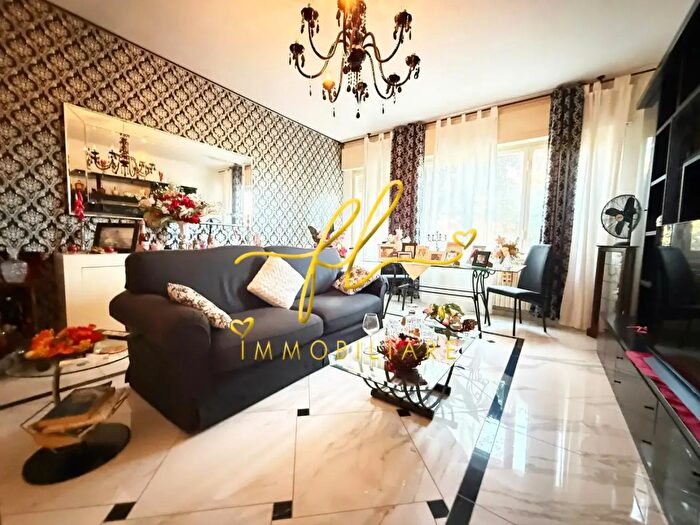 Appartamento con 6 locali in vendita in Livorno