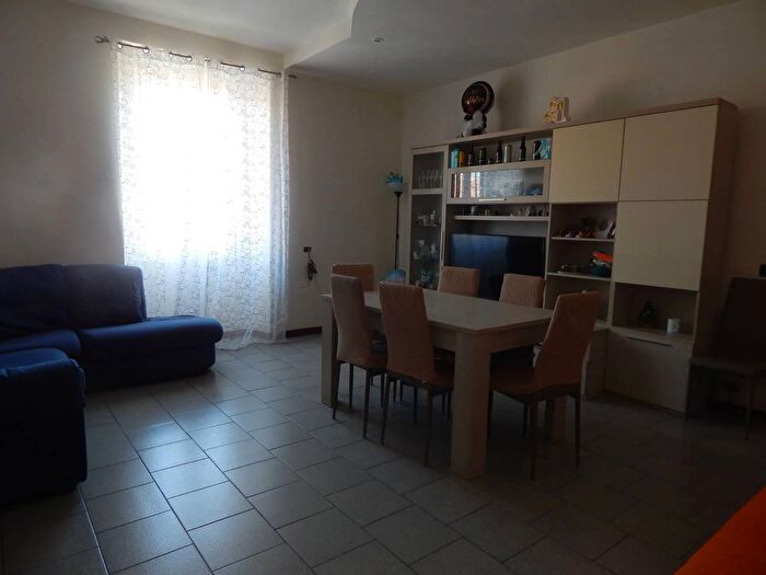 Appartamento quadrilocale in vendita in Via Roma, Molteno