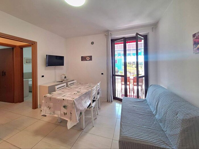 Appartamento trilocale in affitto in Centro, Porto Recanati