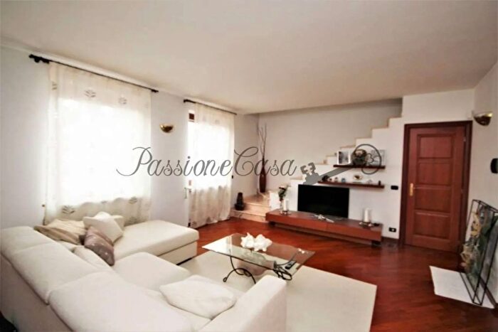 Appartamento trilocale in vendita in Corso Cavour, Vigevano