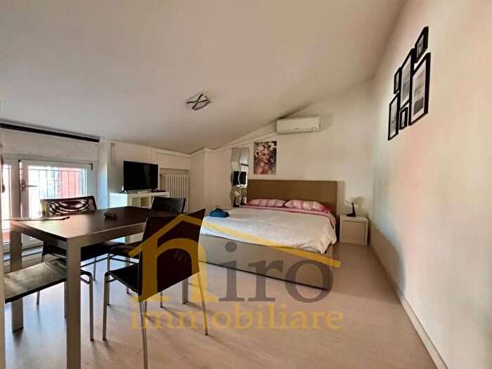 Appartamento monolocale in affitto in Via Ugo Foscolo, Pescara