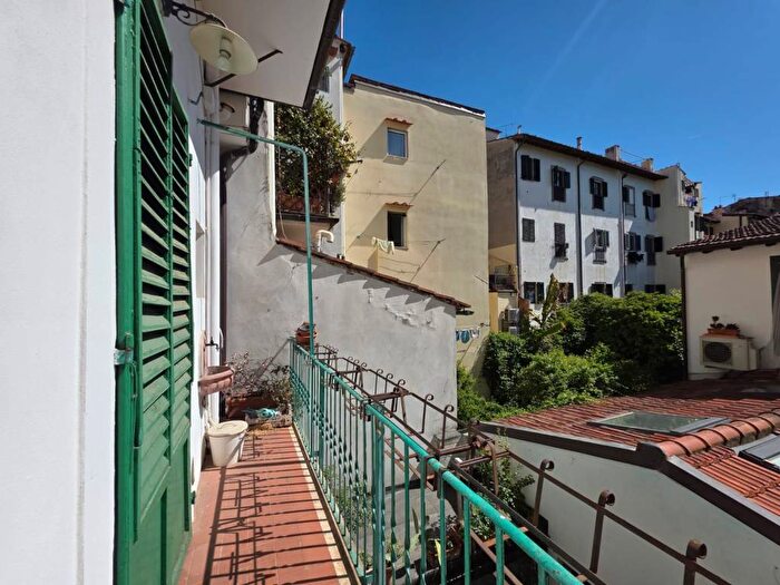 Appartamento trilocale in affitto in Via dei Pepi, DAzeglio, Firenze