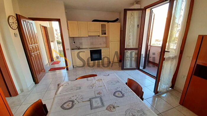 Appartamento trilocale in affitto in Via Donizetti, Muggiò