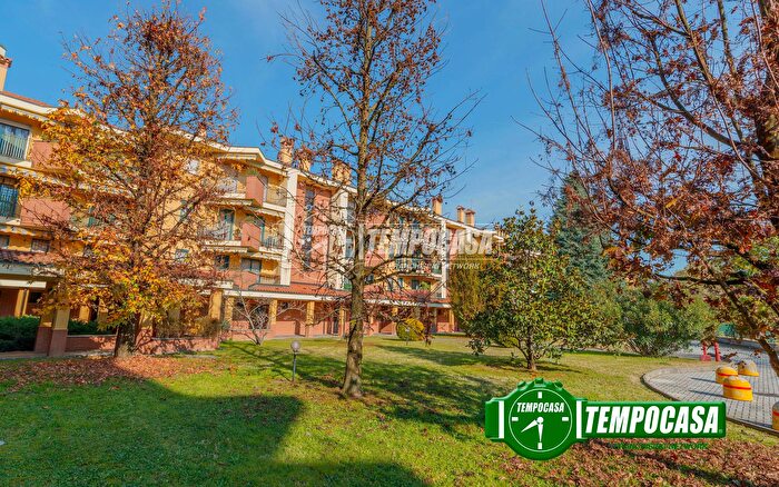 Appartamento trilocale in vendita in Via Enrico Berlinguer, Locate Di Triulzi