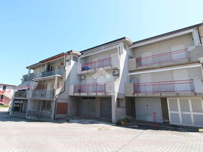 Appartamento trilocale in vendita in Viale Europa, Ortona