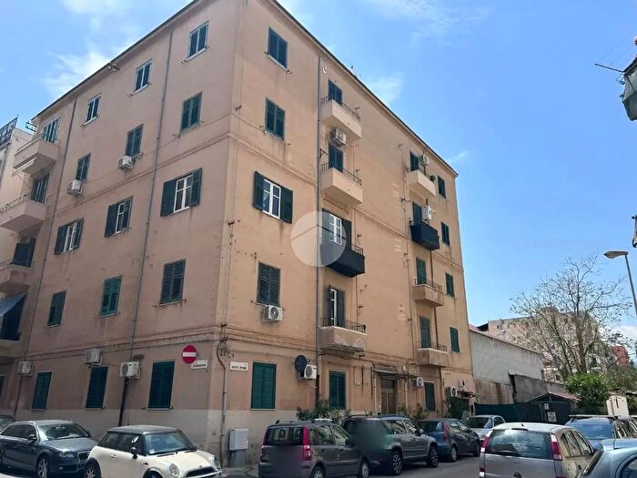 Appartamento trilocale in vendita in Via Antonio Lavaggi, Palermo