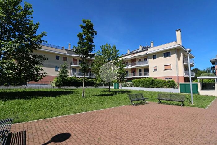 Appartamento trilocale in vendita in Monte Nevoso, Rho