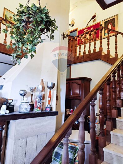 Casa con 11 locali in vendita in Via Cugno di Canne, Floridia