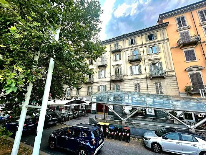 Appartamento trilocale in vendita in Corso Inghilterra, Torino