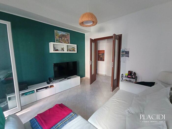Appartamento trilocale in affitto in Via Francesco Paolo Tosti, Santa Barbara San Sisto, L'Aquila