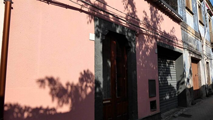 Casa quadrilocale in vendita in Via Regina Elena, Riposto