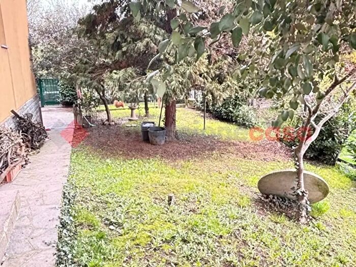 Casa quadrilocale in vendita in Via Don Mazzolari, Landriano