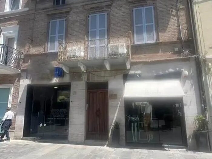 Casa con 10 locali in vendita in Civitanova Marche