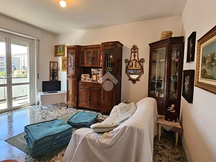 Appartamento bilocale in vendita in Via Orbetello, Milano