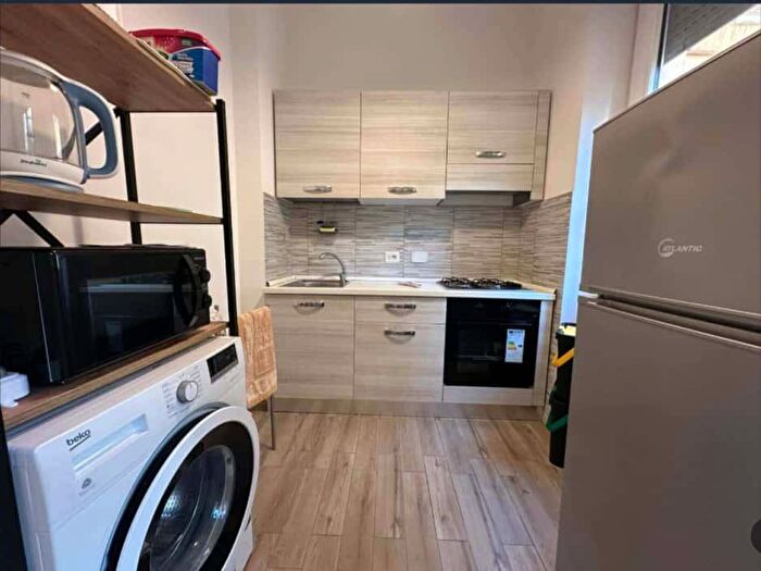 Appartamento trilocale in affitto in Viale Eritrea, Africano Villa Chigi, Roma