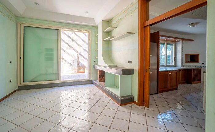 Appartamento bilocale in vendita in Via Nevio, Napoli