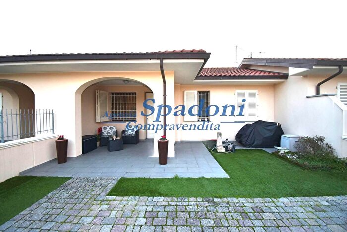 Casa quadrilocale in vendita in Larciano