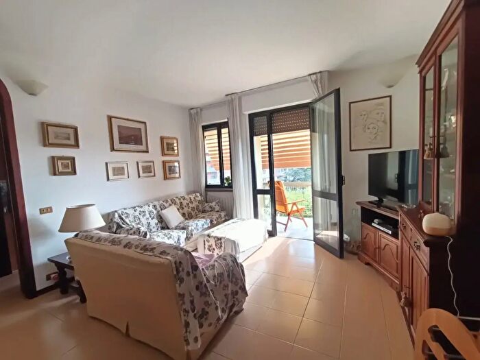 Appartamento con 5 locali in vendita in Via Bertini, Viareggio