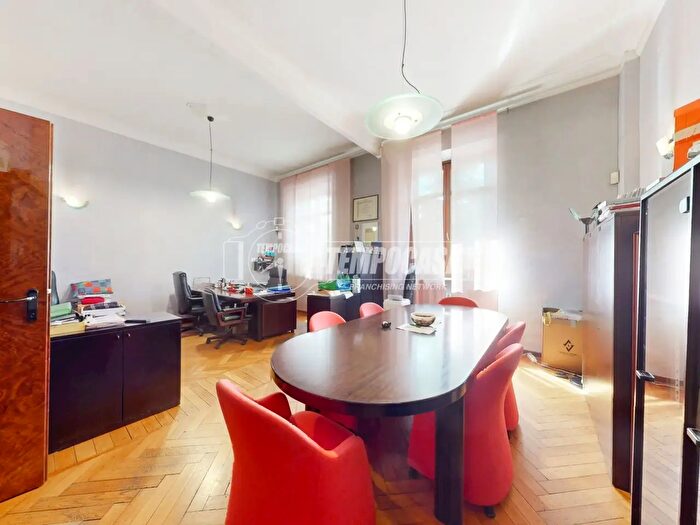 Appartamento con 7 locali in vendita in Corso Dante, Torino