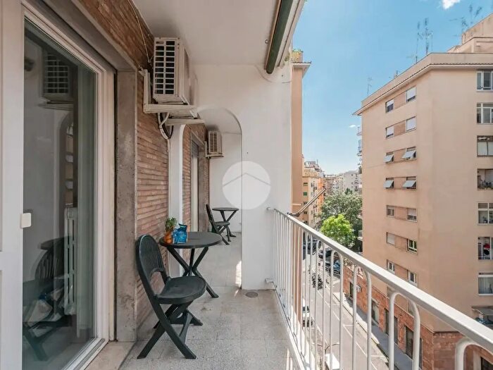 Appartamento quadrilocale in vendita in Via Zanzur, Roma