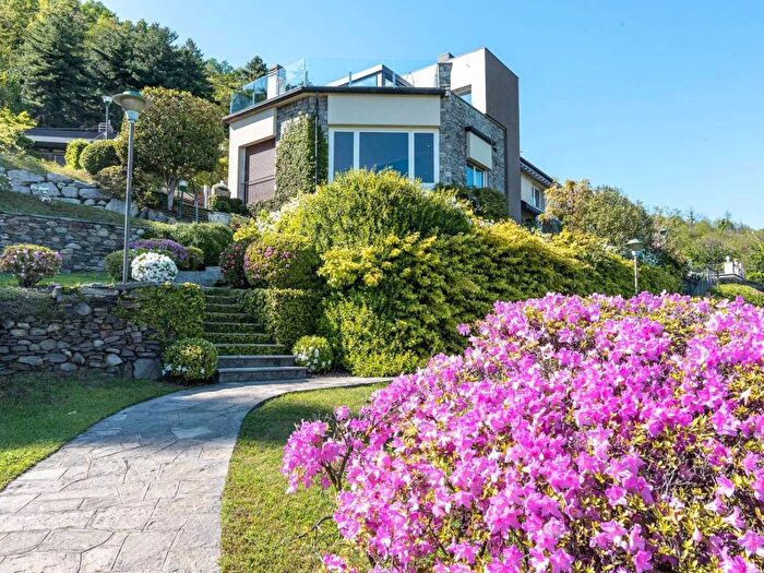 Appartamento con 6 locali in affitto in Via S Antonio A, Centro, Lesa