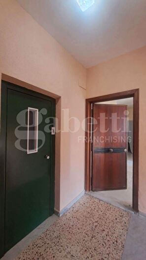 Appartamento quadrilocale in vendita in Via Pitre, Catania