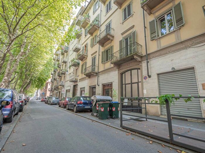 Appartamento trilocale in affitto in Via Catania, Regio Parco, Torino