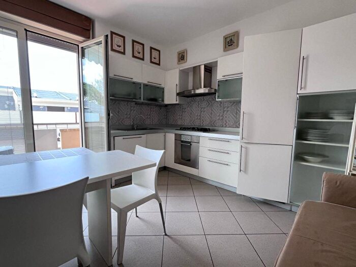 Appartamento trilocale in affitto in Viale Torquato Tasso, Alba Mare, Riccione