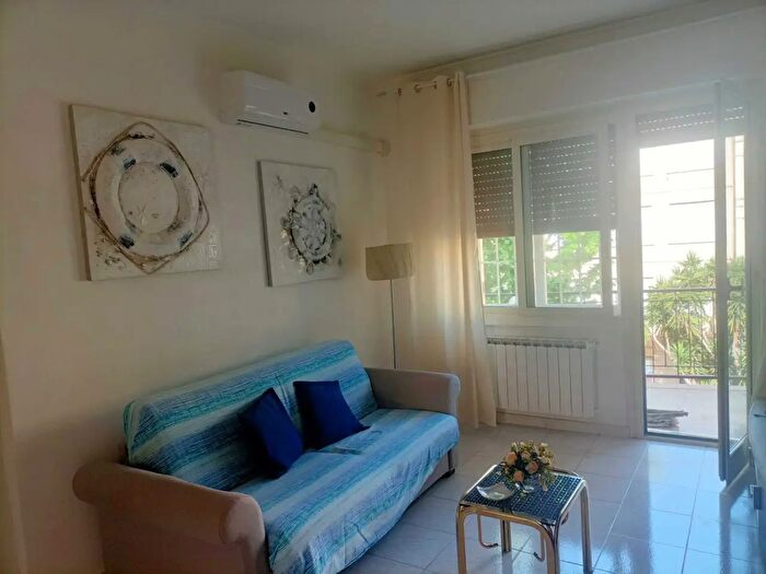 Appartamento bilocale in affitto in Piazza della Pace, Anzio