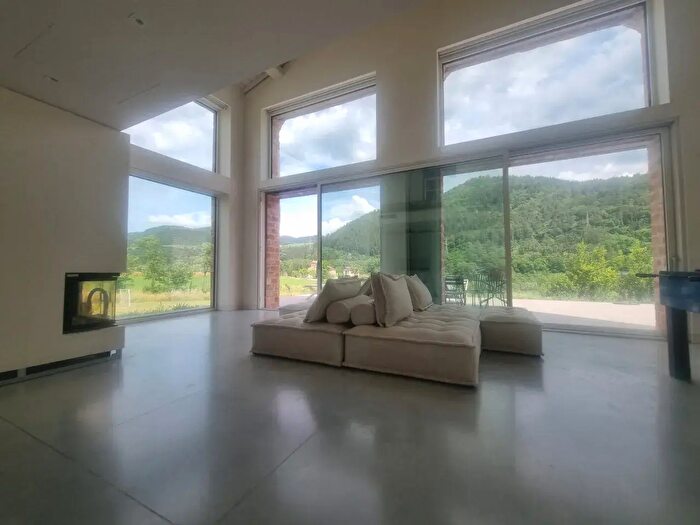 Casa con 9 locali in vendita in Via Colognolese, Pontassieve