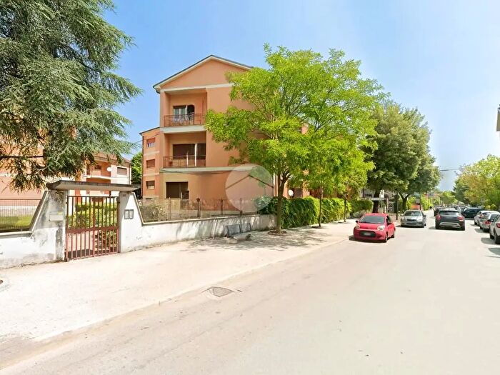 Appartamento quadrilocale in vendita in Via America, Avezzano