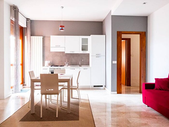 Appartamento quadrilocale in affitto in Corso Camillo Benso di Cavour, Centro, Macerata