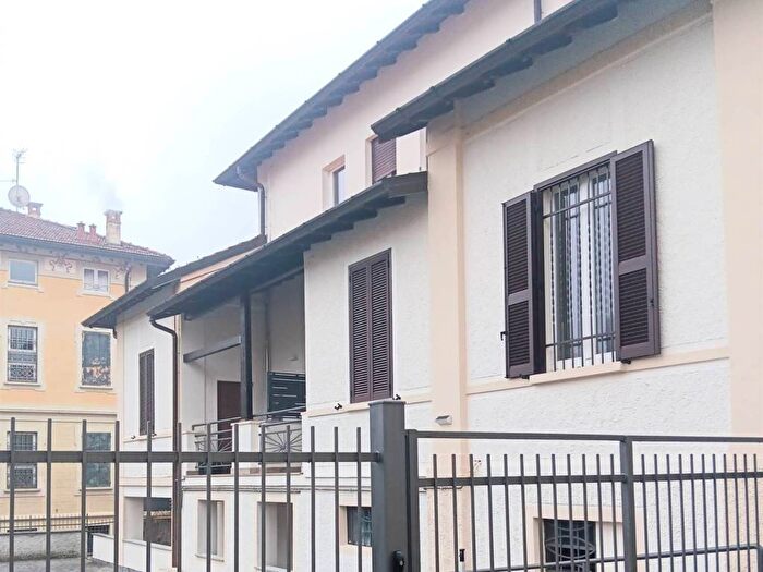 Appartamento trilocale in affitto in via archimede, SantAmbrogio, Varese