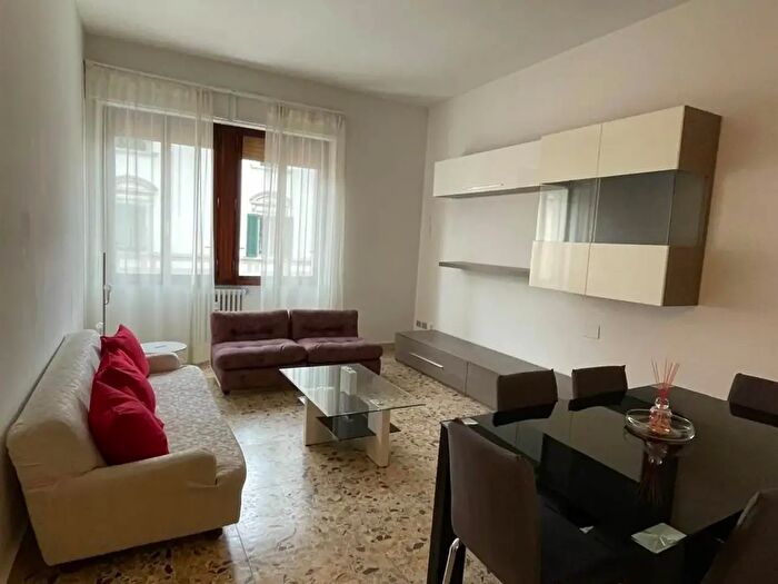 Appartamento trilocale in affitto in Via delle Mura Urbane, Pistoia