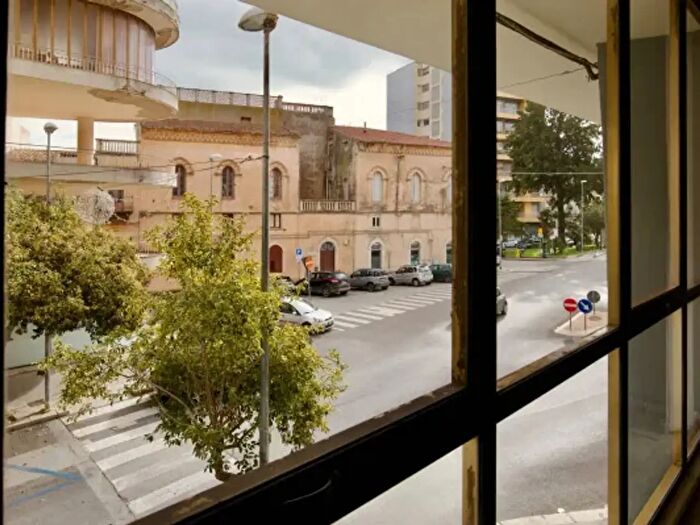 Appartamento quadrilocale in vendita in Viale Tenente Emanuele Lena, Ragusa