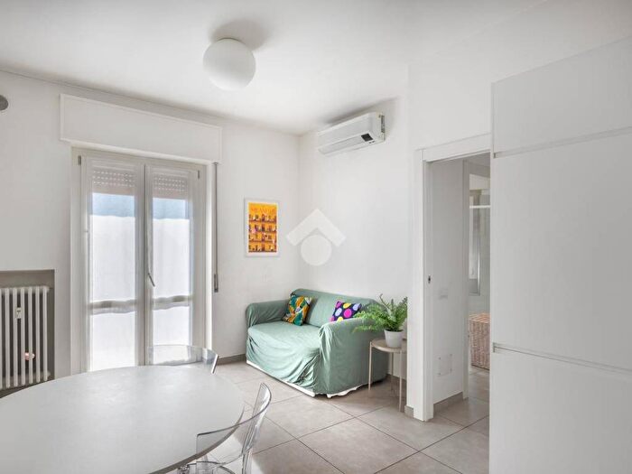 Appartamento bilocale in vendita in VIALE BRENTA, Corvetto, Milano