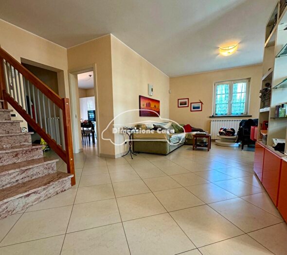 Casa con 6 locali in vendita in Capannori