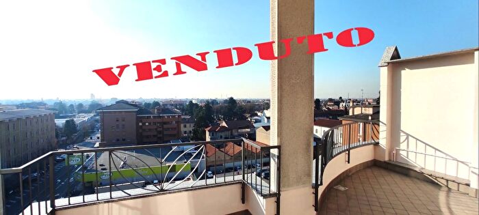 Appartamento quadrilocale in vendita in Viale dei Giardini Seregno, Seregno