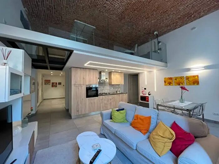 Appartamento trilocale in affitto in Via Luigi Lagrange, Torino