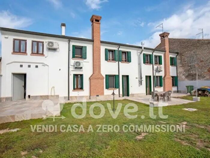 Casa con 6 locali in vendita in Via Borghetto a, Legnago