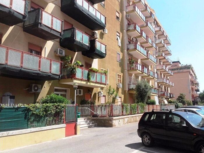 Appartamento trilocale in affitto in Via Filippo Brunelleschi, CEP Michelangelo Alta, Palermo