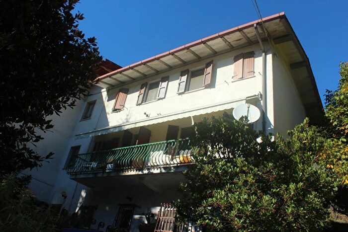 Casa trilocale in affitto in Montignoso