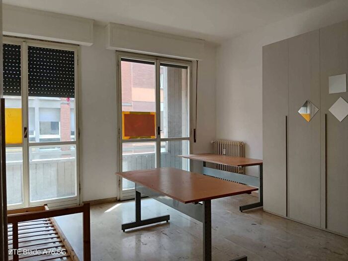 Appartamento con 5 locali in affitto in Via del Borgo di San Pietro, Irnerio, Bologna