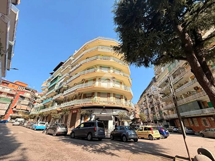 Appartamento quadrilocale in vendita in Via Francesco Giordani, Casavatore