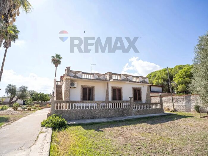 Casa con 5 locali in vendita in Siracusa