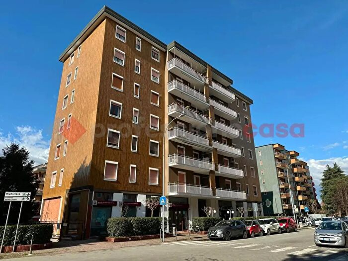 Appartamento trilocale in vendita in Via Resistenza, Opera