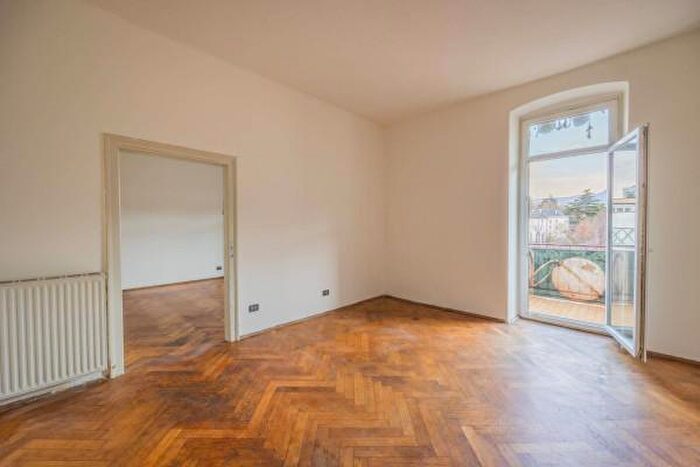 Appartamento quadrilocale in vendita in Via Mainardo, Merano